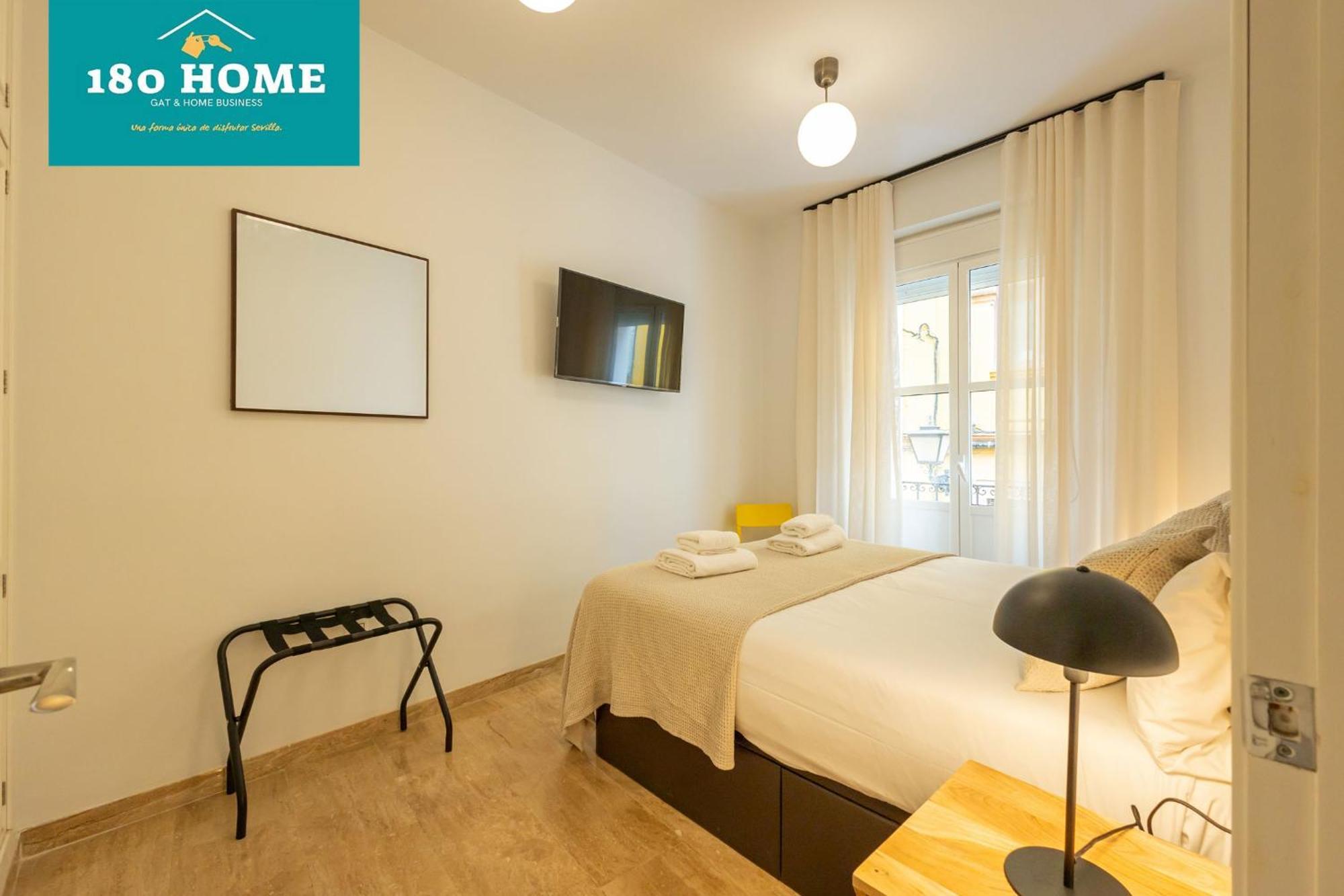 180 Home Goyeneta Luxury Seville Luaran gambar