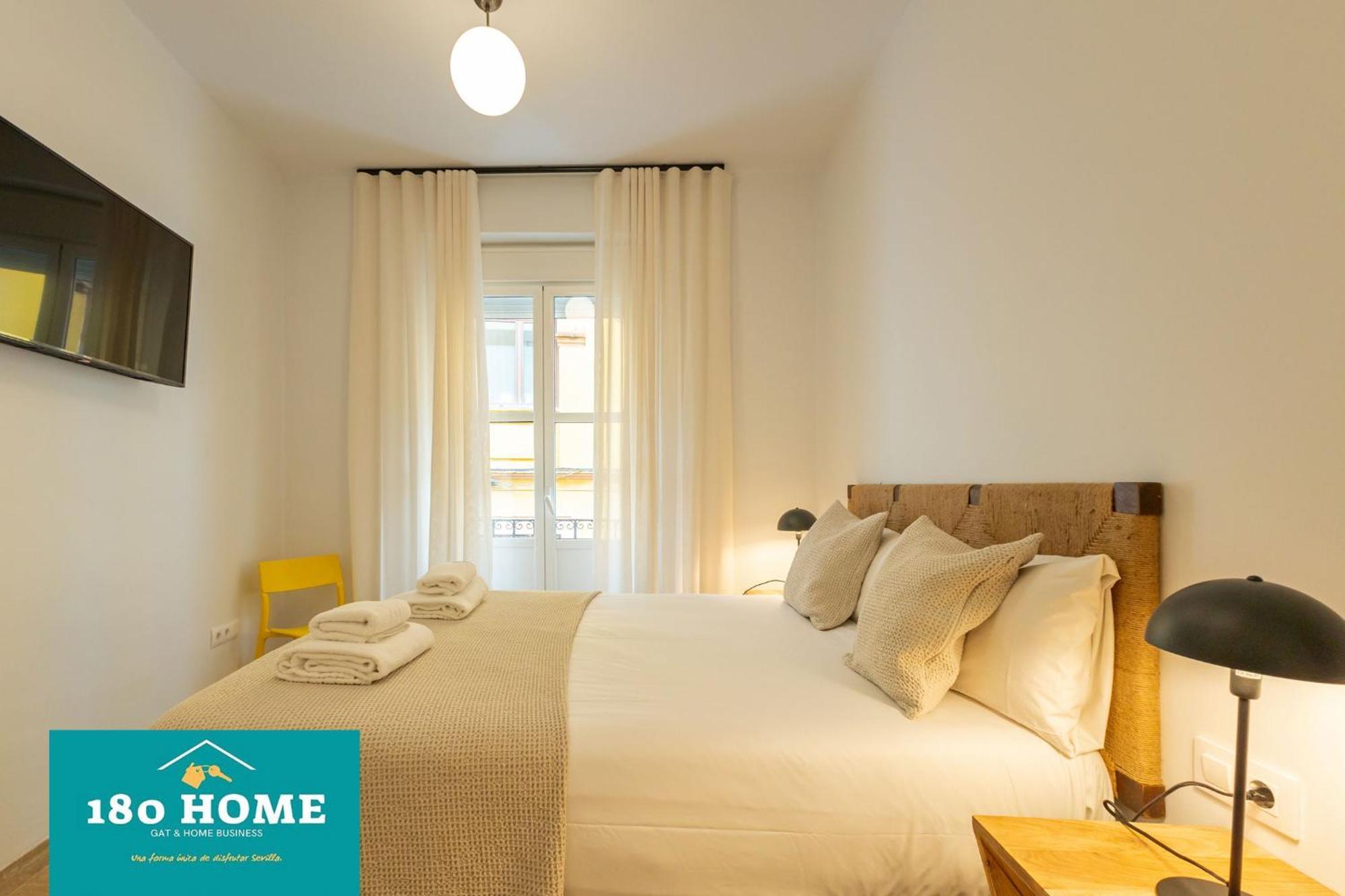 180 Home Goyeneta Luxury Seville Luaran gambar