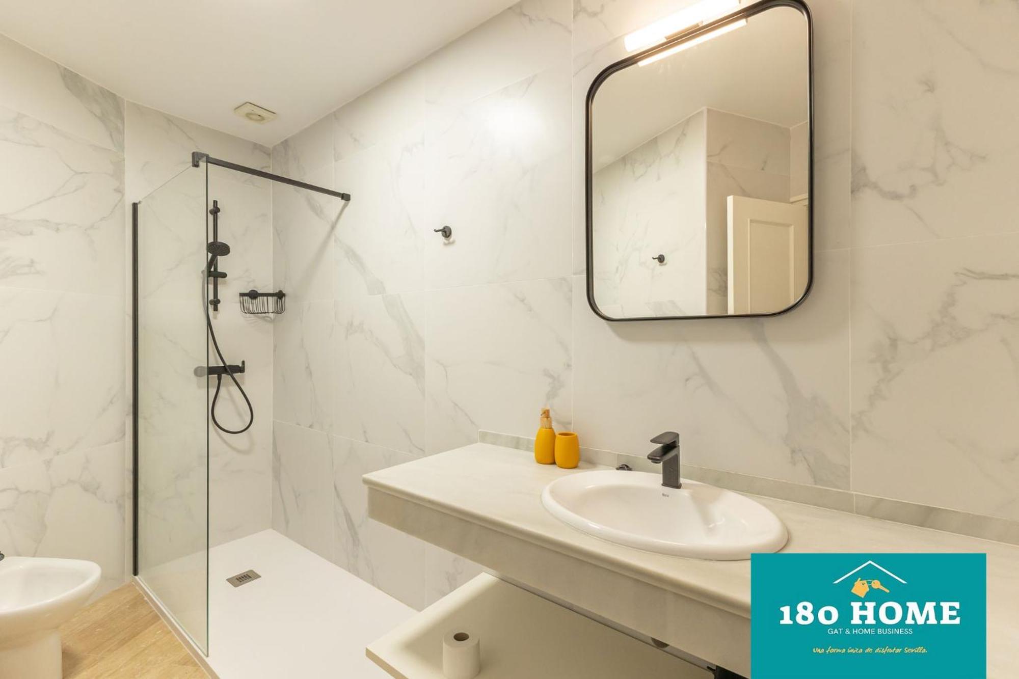 180 Home Goyeneta Luxury Seville Luaran gambar